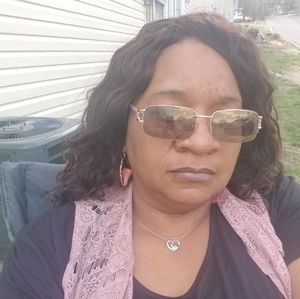 Meet your Posher, Kelli